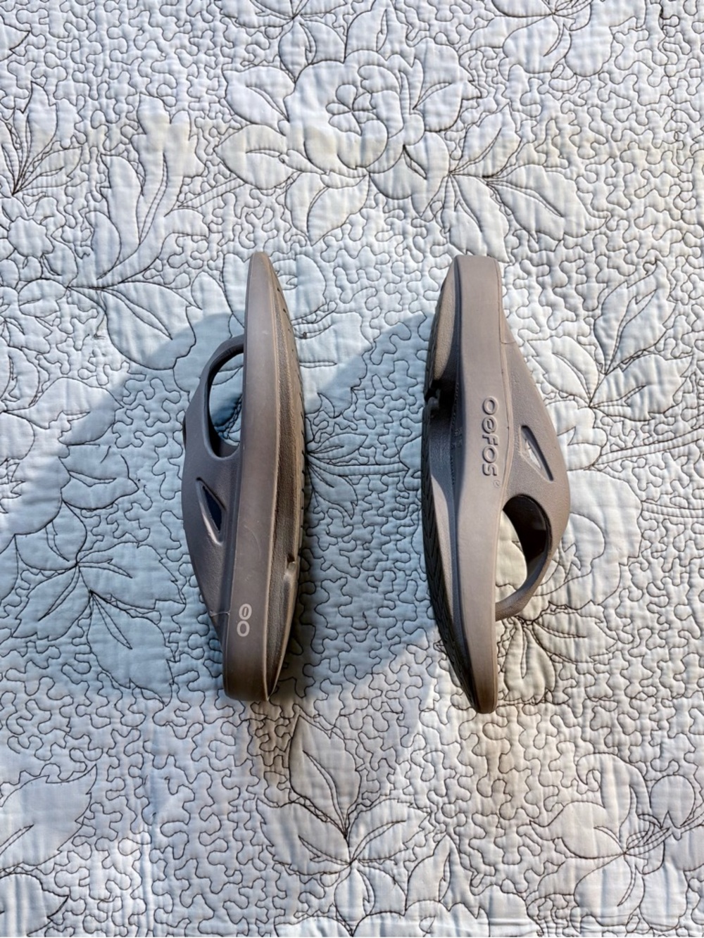 OOFOS OOriginal Recovery Sandals Slate Gray Thong Comfort Arch Support W8 M6💛 - Picture 5 of 10